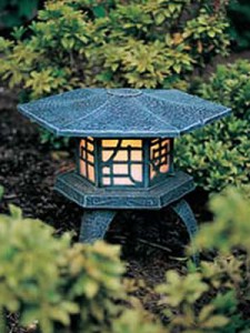 Hadco DK5 and DKL5 Pagoda Garden Light