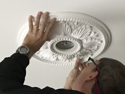 Easily Install A Ceiling Medallion