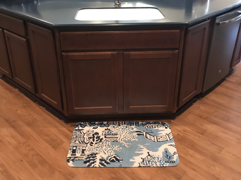 Blue and White Chinoiserie Memory Foam Mats