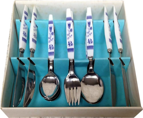 Blue Willow Silverware from eBay with Melamine handles