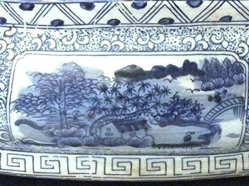 Detail on Asian Style Furnishing Landscape Scene Blue and White Porcelain Foot Basin with Stand