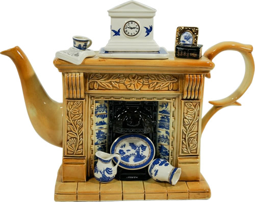 Paul Cardew Blue Willow Hearth Teapot