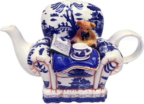 Paul Cardew Royal Doulton Real Old Willow Winter Arm Chair Teapot with Teddy Bear, Book, Teacup and Saucer