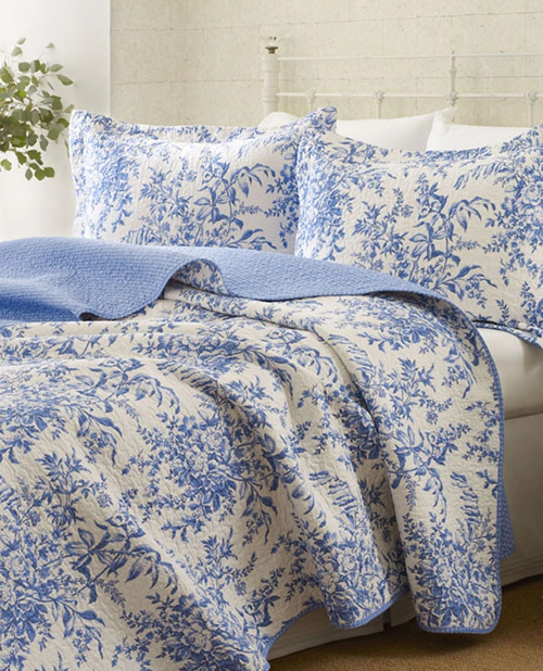 Bedford Delft Blue Quilt Set from Laura Ashley Home