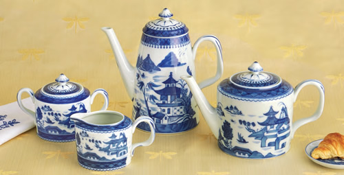 Mottahedeh Blue Canton Coffeepot, Teapot, Creamer and Sugar Bowl with Lid